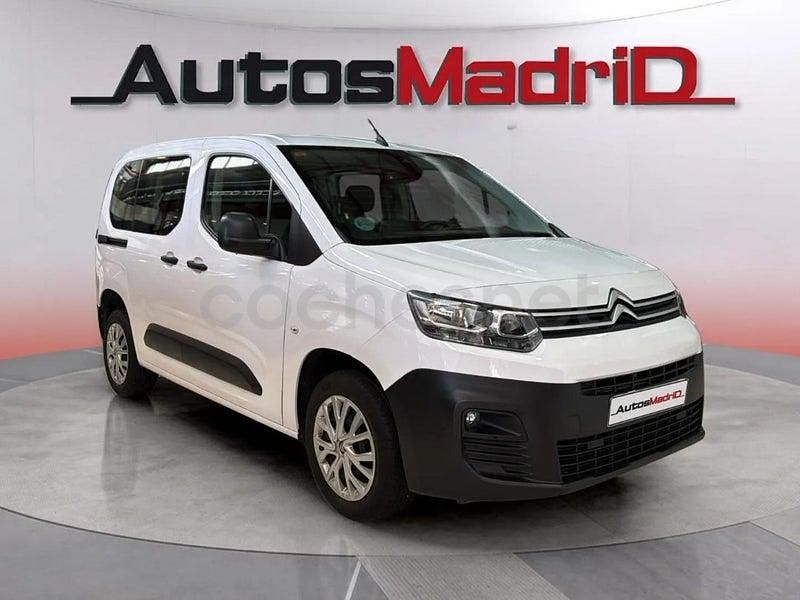 Usado Citroën Berlingo Live 102 CV (75 kW) 2023 Blanco Monovolumen
