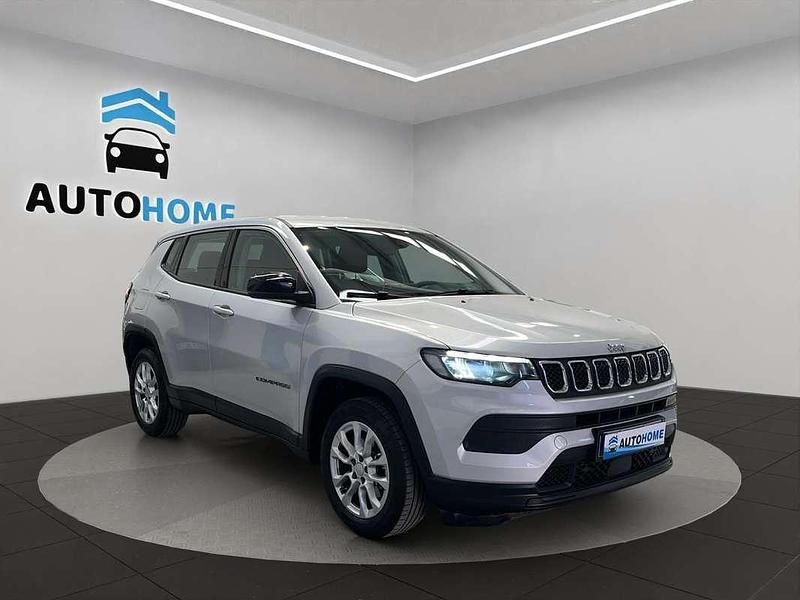 Usado Jeep Compass Limited 131 CV (96 kW) 2022 Gris SUV