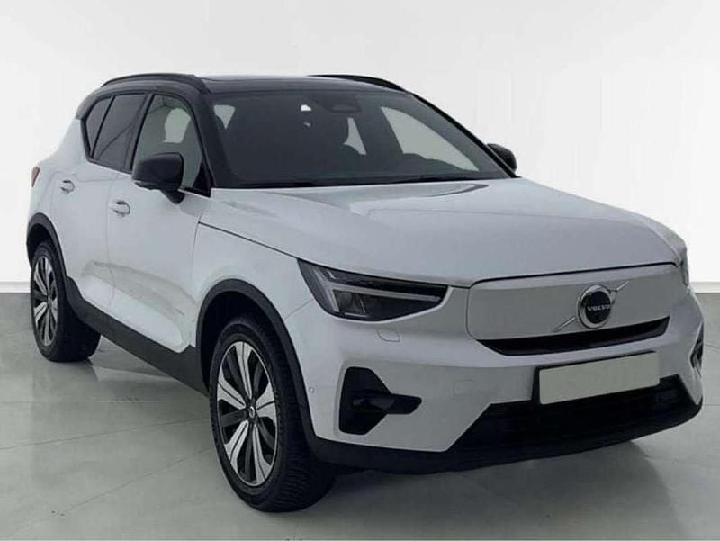 Crystal white metalizado Usado 2022 Volvo XC40 Plus SUV | 38.350 € (Precio justo) - Imagen 1/4