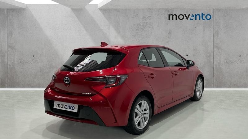 Usado Toyota Corolla Business Edition 122 CV (89 kW) 2022 Rojo Berlina