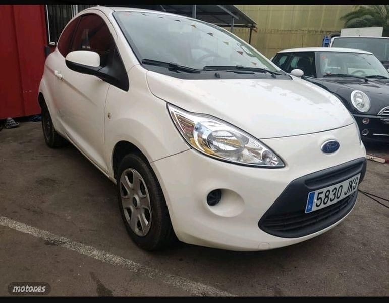 Usado Ford Ka S 69 CV (50 kW) 2015 Blanco Utilitario