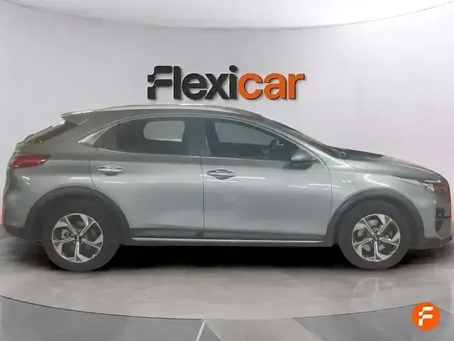 Usado Kia XCeed 120 CV (88 kW) 2021 Gris SUV