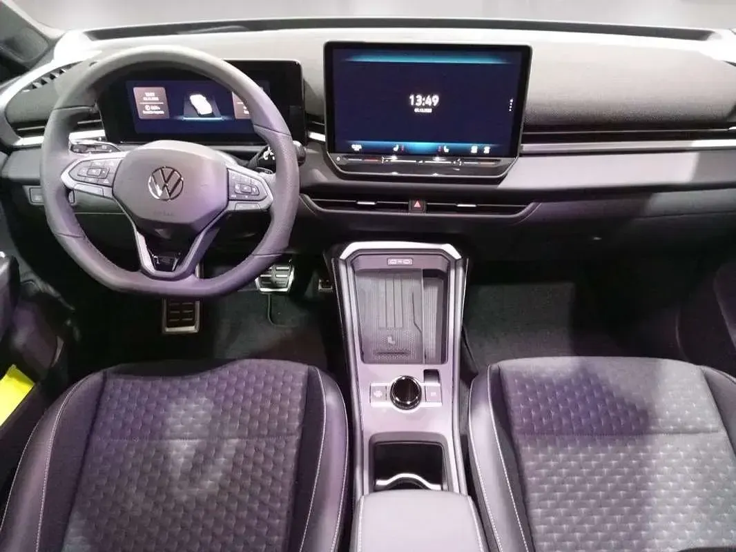Usado VW T-Roc Edition 150 CV (110 kW) 2025 Azul SUV