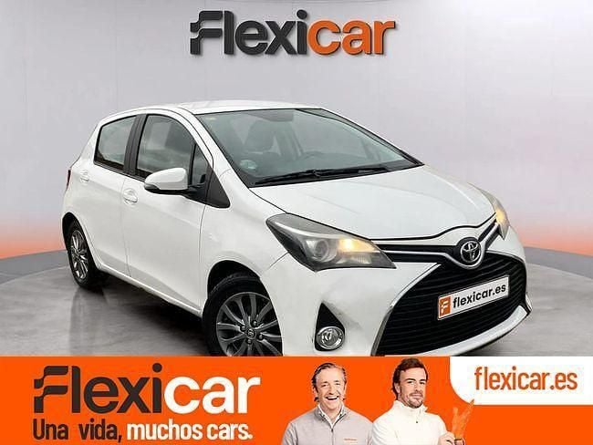 Usado Toyota Yaris Active 99 CV (72 kW) 2016 Blanco Berlina
