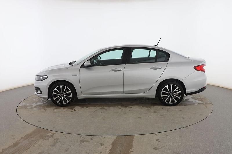 Usado Fiat Tipo Lounge 95 CV (69 kW) 2019 Plata Berlina