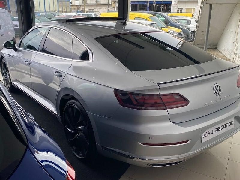 Usado VW Arteon R-line 240 CV (176 kW) 2019 Gris / plata Utilitario
