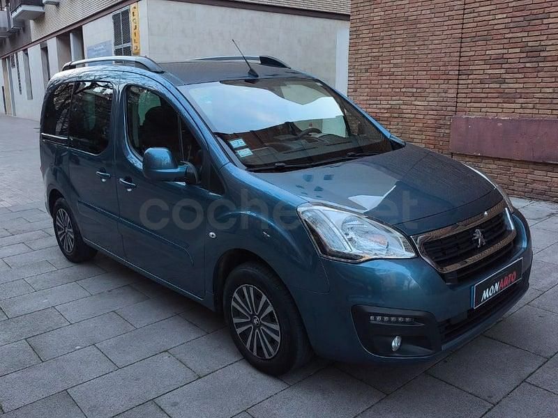 Usado Peugeot Partner Tepee Active 110 CV (80 kW) 2016 Azul Monovolumen