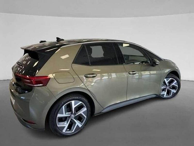 Begagnad VW ID.3 Pro 150 kW (204 HK) 2023 Svart Halvkombi