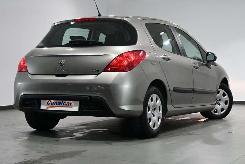 Usado Peugeot 308 Access 120 CV (88 kW) 2011 Gris Utilitario