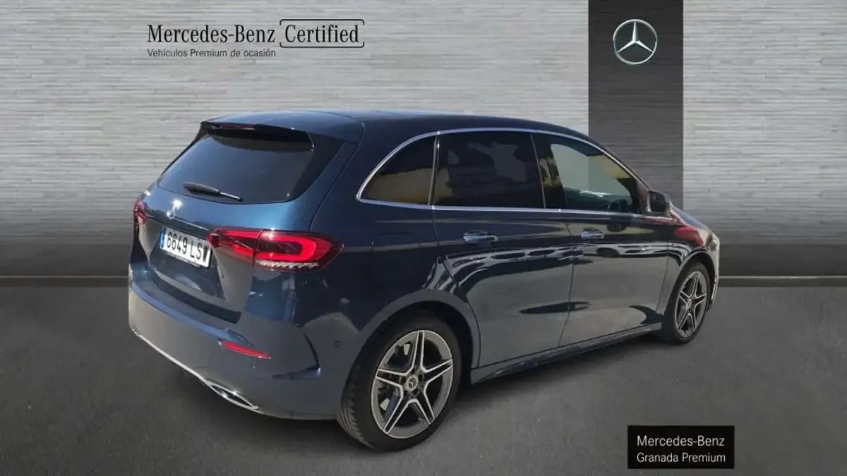 Usado Mercedes E250 AMG line 218 CV (160 kW) 2021 Azul Monovolumen