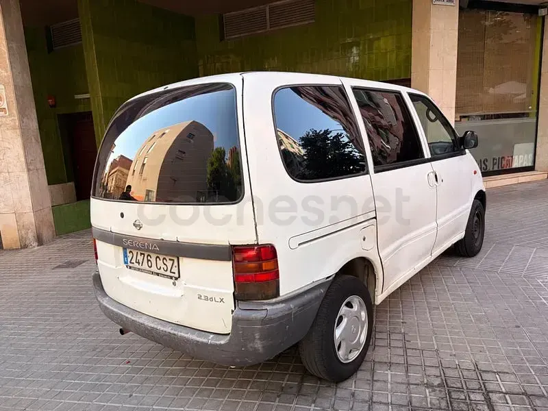 Usado Nissan Serena 75 CV (55 kW) 2002 Blanco Monovolumen