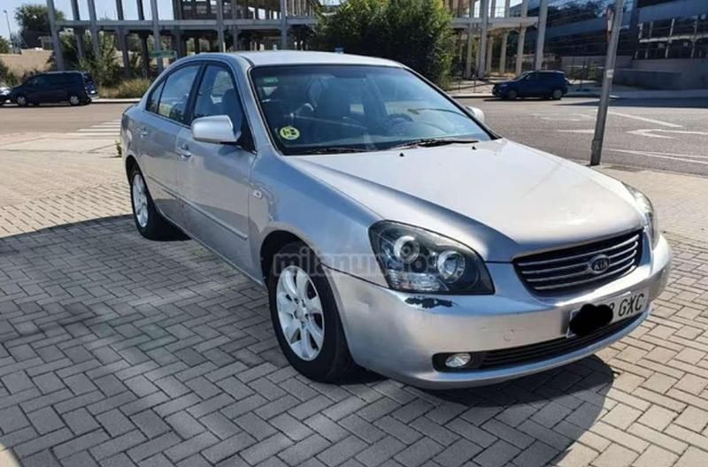 Usado Kia Magentis 140 CV (102 kW) 2010 Gris Berlina