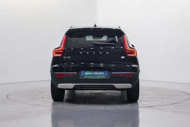 Usado Volvo XC40 Plus 262 CV (192 kW) 2022 Negro SUV