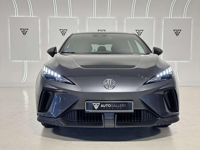 Usado MG MG4 EV Comfort 150 kW (204 CV) 2024 Gris Utilitario
