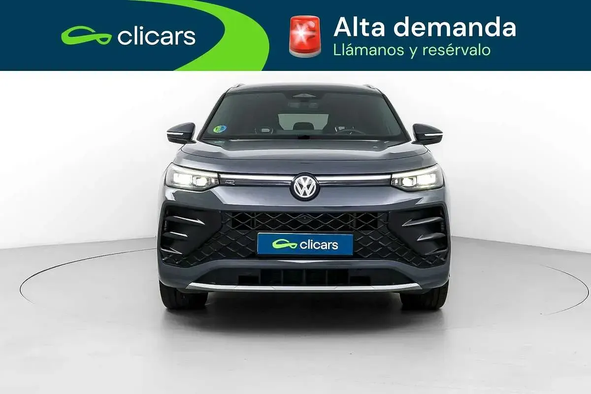 Usado VW Tayron R-line 150 CV (110 kW) 2025 Gris SUV