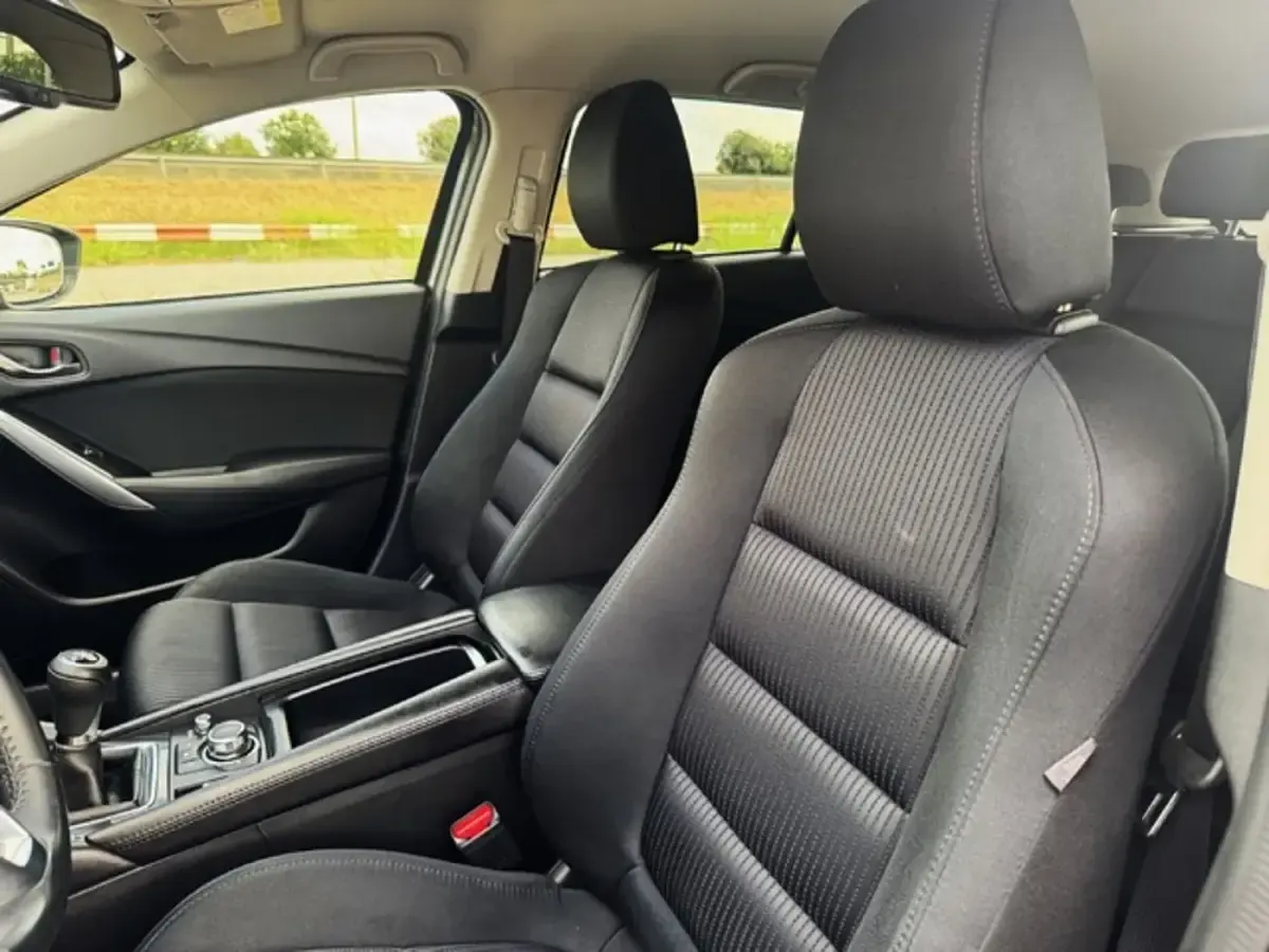 Usado Mazda 6 Style 150 CV (110 kW) 2016 Gris Familiar