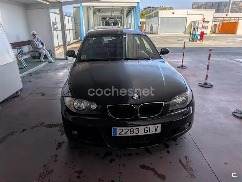 Usado BMW 118 143 CV (105 kW) 2009 Negro Utilitario
