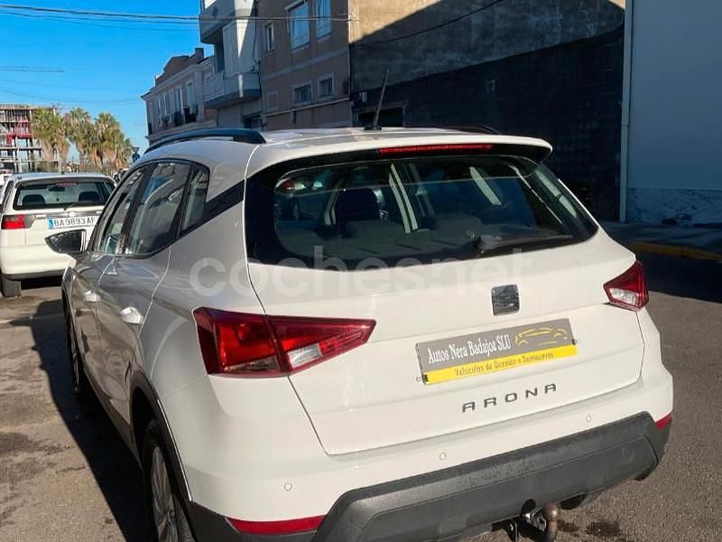 Usado Seat Arona Ecomotive 95 CV (69 kW) 2019 Blanco SUV