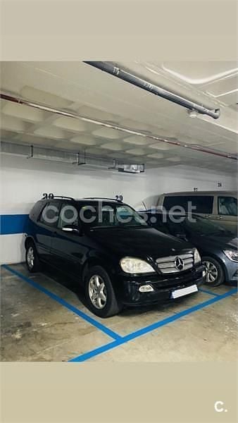 Usado Mercedes ML270 Edition 163 CV (119 kW) 2004 Negro SUV