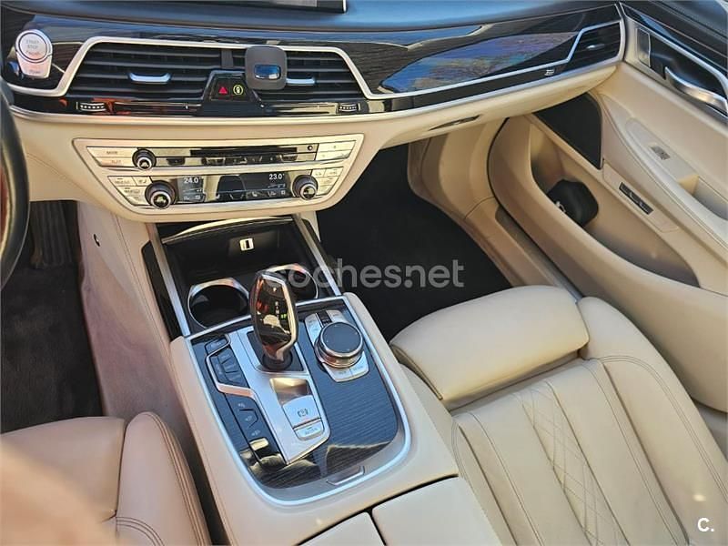Usado BMW 750 450 CV (330 kW) 2017 Blanco Berlina