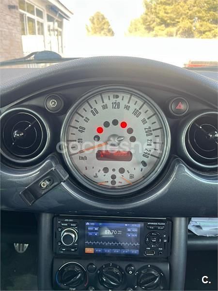 Usado Mini ONE 90 CV (66 kW) 2002 Gris / plata Utilitario