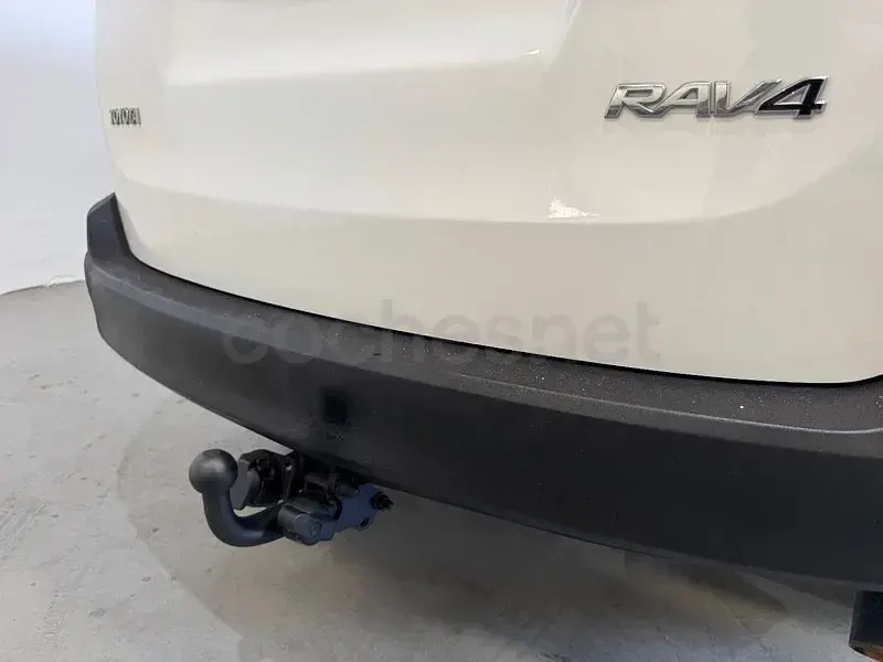 Usado Toyota RAV4 Advance 124 CV (91 kW) 2015 Blanco SUV