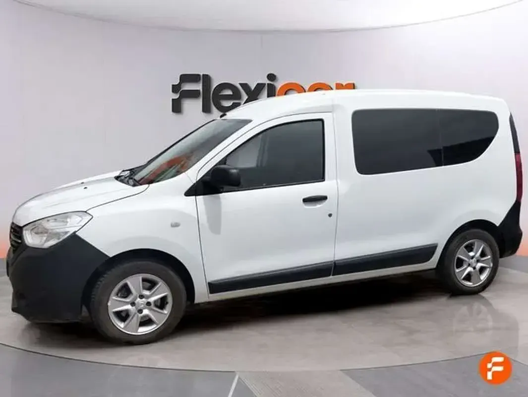 Usado Dacia Dokker Essentiel 95 CV (69 kW) 2021 Blanco Monovolumen