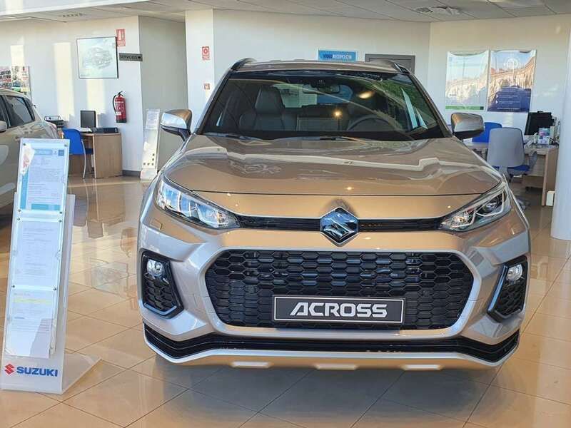 Usado Suzuki Across 306 CV (225 kW) 2023 Gris SUV