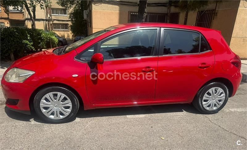 Rojo Usado 2008 Toyota Auris Luna Berlina | 5000 € (Buen precio) - Imagen 1/4