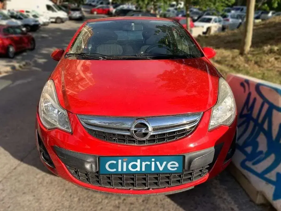 Usado Opel Corsa Selective 86 CV (63 kW) 2013 Rojo Utilitario