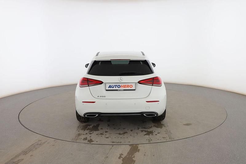 Usado Mercedes A200 163 CV (119 kW) 2018 Blanco Utilitario