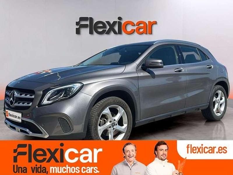 Usado Mercedes GLA200 156 CV (114 kW) 2019 Gris SUV