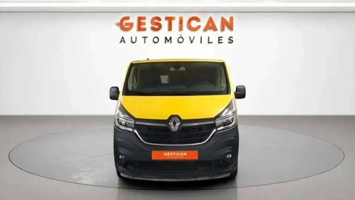 Usado Renault Trafic 95 CV (69 kW) 2020 Amarillo Monovolumen