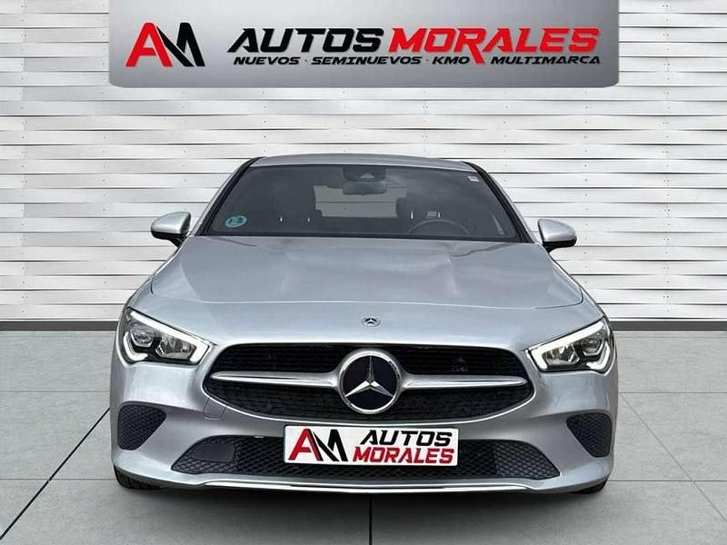 Usado Mercedes CLA180 136 CV (100 kW) 2023 Plateado Berlina