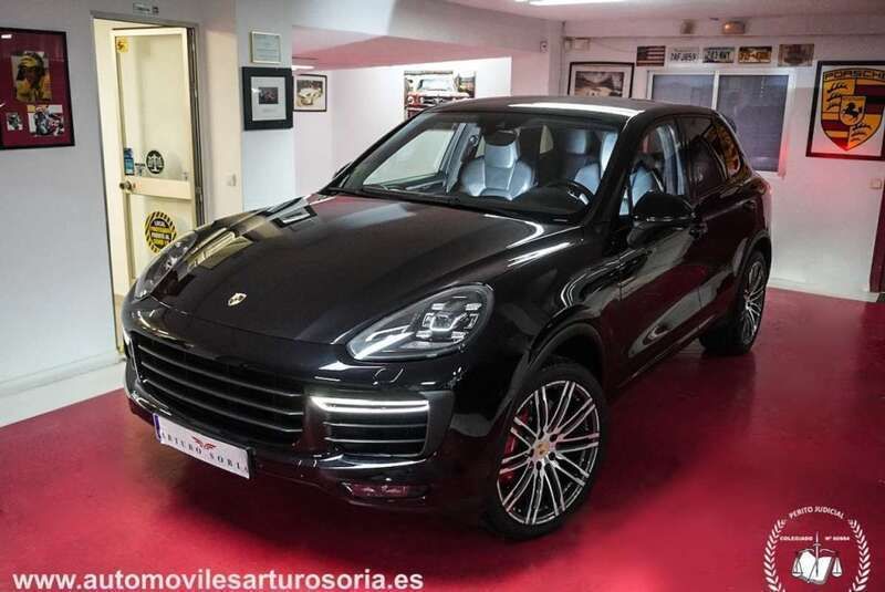 Negro Usado 2016 Porsche Cayenne Turbo SUV | 40.000 € - Imagen 1/4