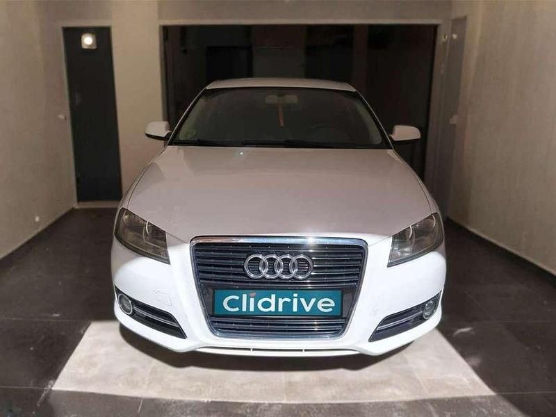 Käytetty Audi A3 Ambiente 110 HP (80 kW) 2011 Valkoinen Viistoperä