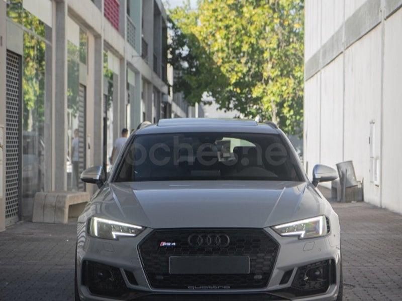 Usado Audi RS4 450 CV (330 kW) 2018 Gris / plata Familiar