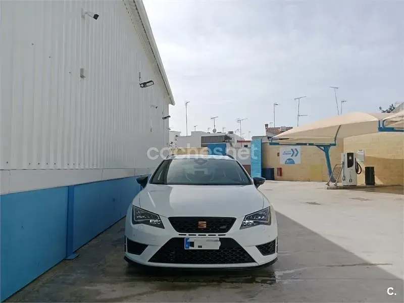 Usado Seat Leon ST CUPRA 290 CV (213 kW) 2016 Blanco Familiar