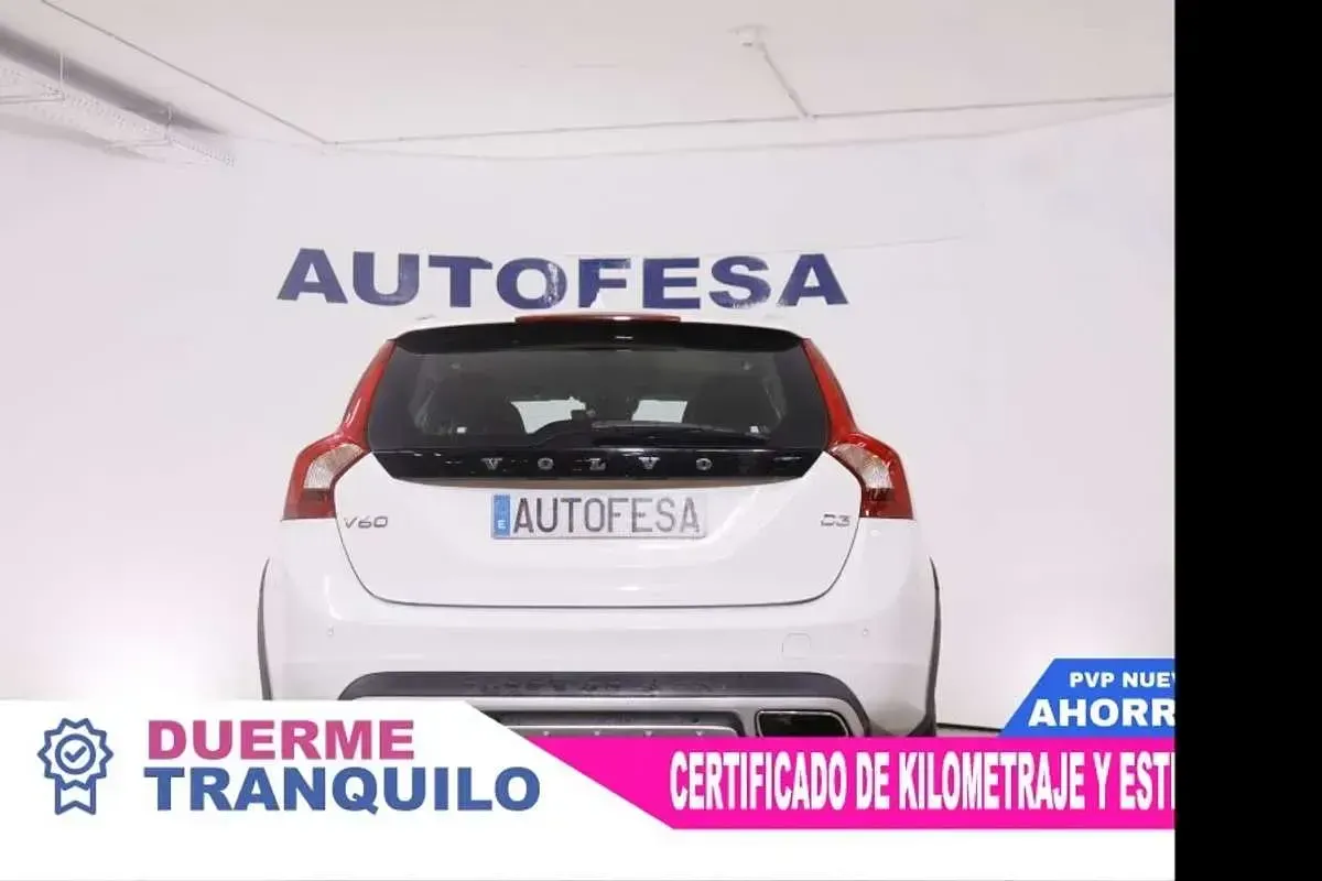 Usado Volvo V60 Plus 150 CV (110 kW) 2018 Blanco Familiar