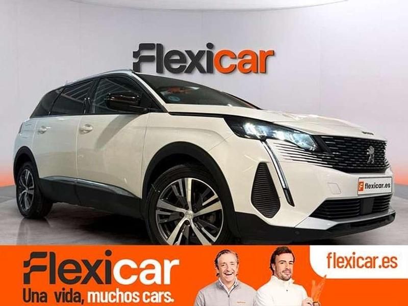 Usado Peugeot 5008 Allure 131 CV (96 kW) 2024 Blanco SUV
