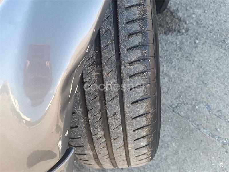 Usado BMW 320 136 CV (100 kW) 1999 Gris / plata Berlina