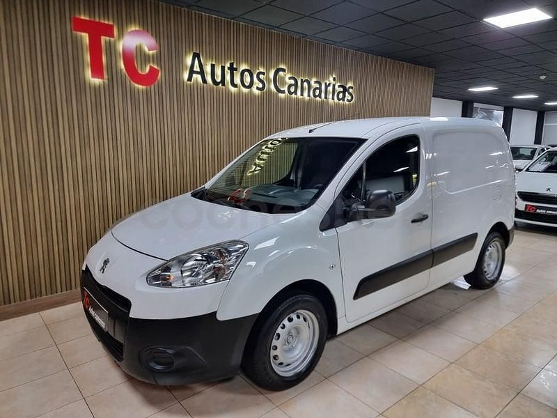 Usado Peugeot Partner Tepee Access 92 CV (67 kW) 2014 Blanco Monovolumen