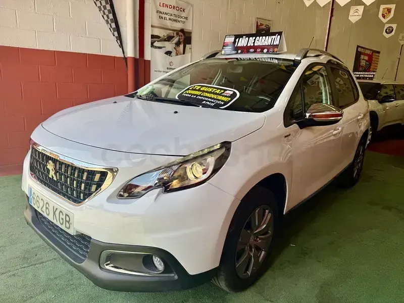 Usado Peugeot 2008 Style 110 CV (80 kW) 2018 Blanco SUV