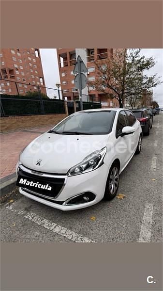 Blanco Usado 2019 Peugeot 208 Signature Sky Utilitario | 7100 € (Super precio) - Imagen 1/4