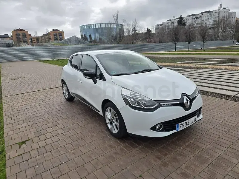 Usado Renault Clio IV LIMITED 75 CV (55 kW) 2016 Blanco Berlina