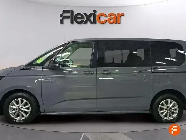 Usado VW Multivan 136 CV (100 kW) 2022 Gris Monovolumen