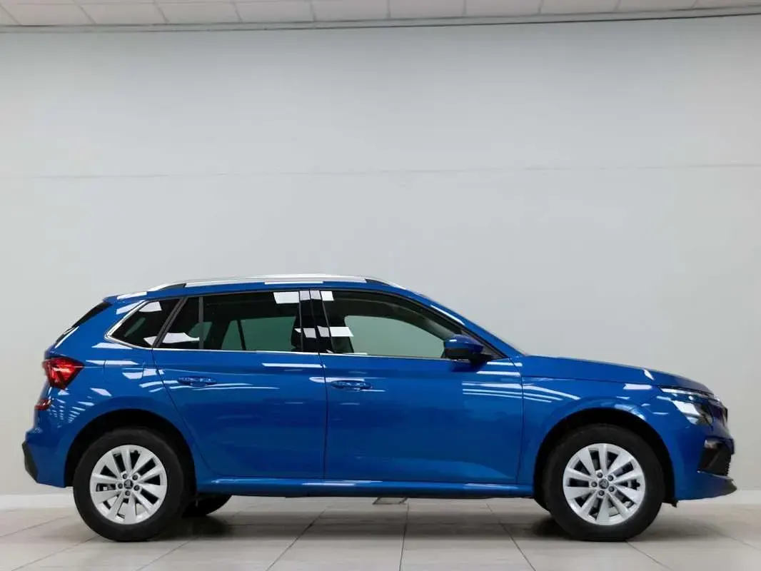 Usado Skoda Kamiq Selection 116 CV (85 kW) 2025 Azul SUV