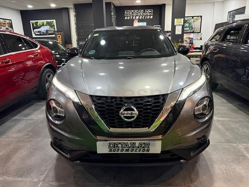 Usado Nissan Juke Acenta 114 CV (83 kW) 2020 Gris / plata SUV