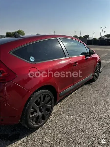 Usado Citroën C4 110 CV (80 kW) 2005 Rojo Berlina