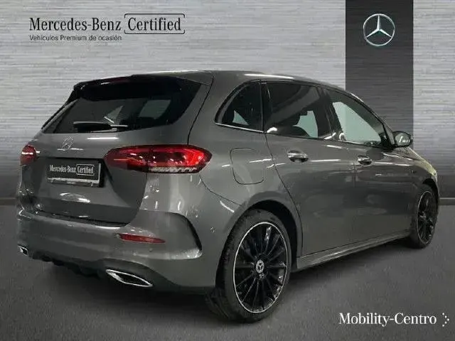 Usado Mercedes B250e 218 CV (160 kW) 2021 Gris montaña Utilitario